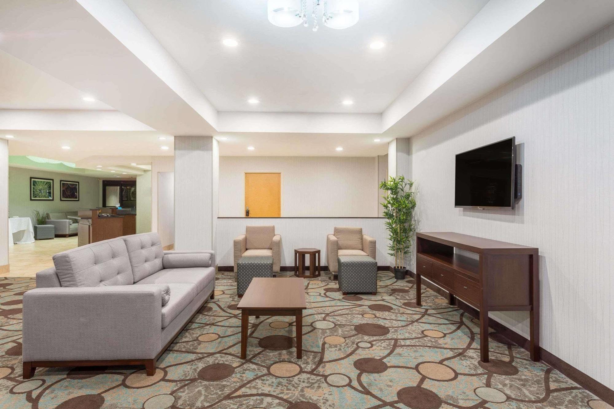Wyndham Garden Greenville / Spartanburg Airport Eksteriør billede